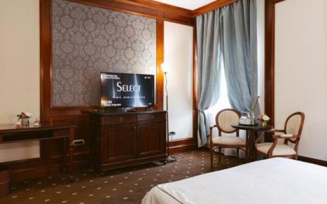Select Hotel