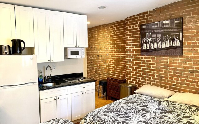 The Nomad Suites & Apartments