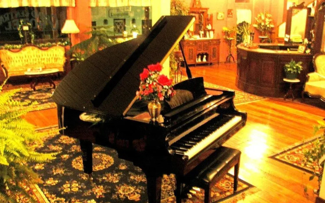 Grand Central Hotel