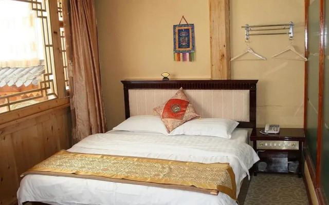 Shangri-la Tibetan Family Inn