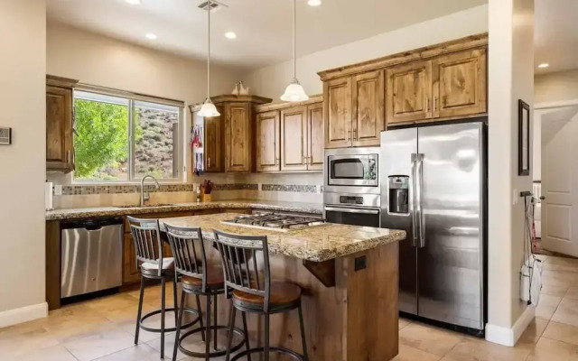 Gateway To Fun 3 Bedroom Townhouse