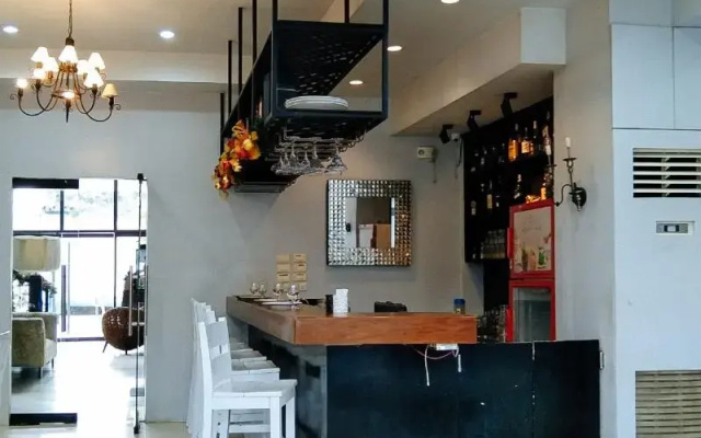 Check Inn Hotel Dumaguete City By Reddoorz