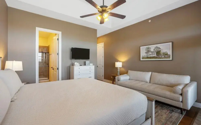 Luxury Penthouse - Amazing Views! Near Sdc!