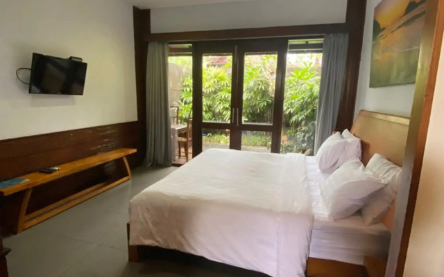 RedDoorz @ Nelayan Canggu