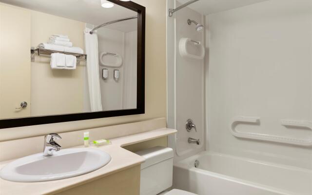 Travelodge Suites by Wyndham Halifax Dartmouth
