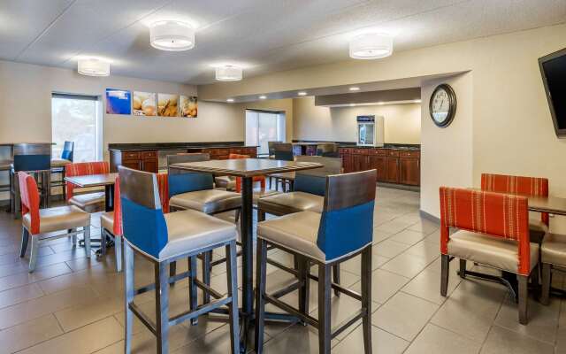 Comfort Inn Grand Rapids Airport