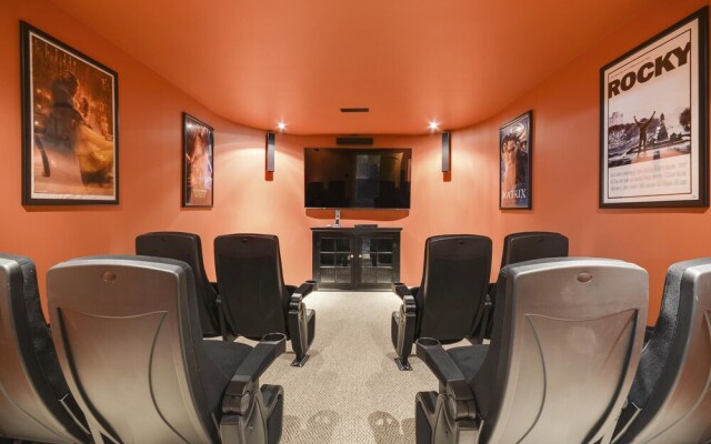 Mossy Brook - 6 Br home by RedAwning