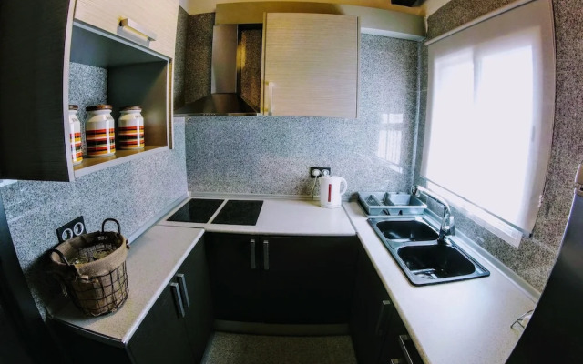 Bonito Chalet con Piscina Cerca del Mar