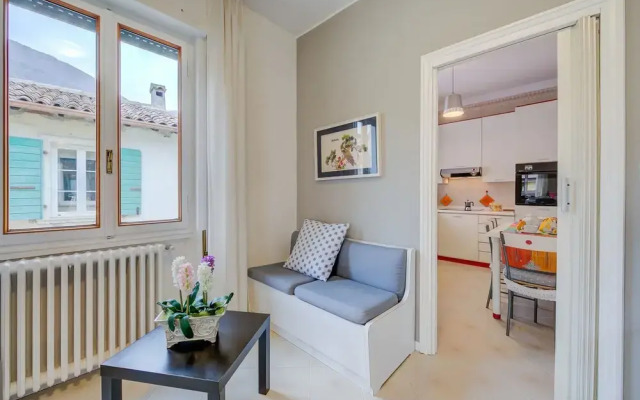 Apartment Sole With Fantastic Lake View