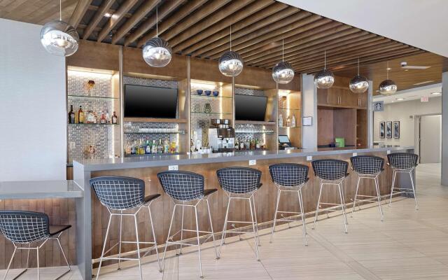 DoubleTree by Hilton Edmonton Downtown