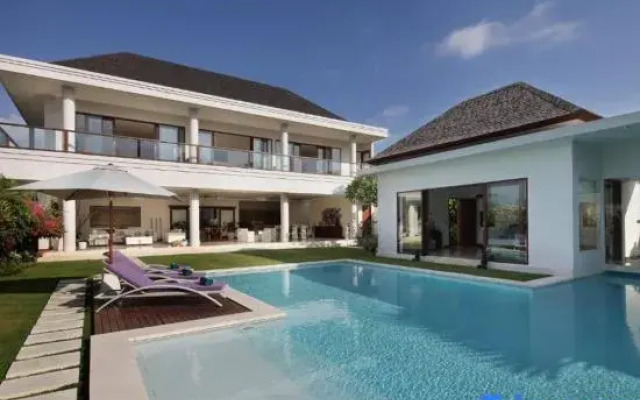Villa Istana Putih by Nakula