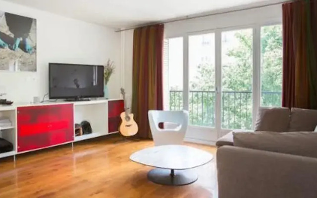 Great Design And Eiffel Tower Flat