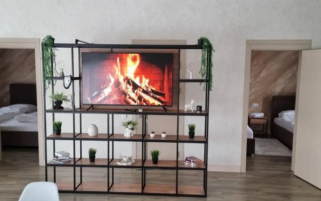 Guest House No. 1 Four Seasons