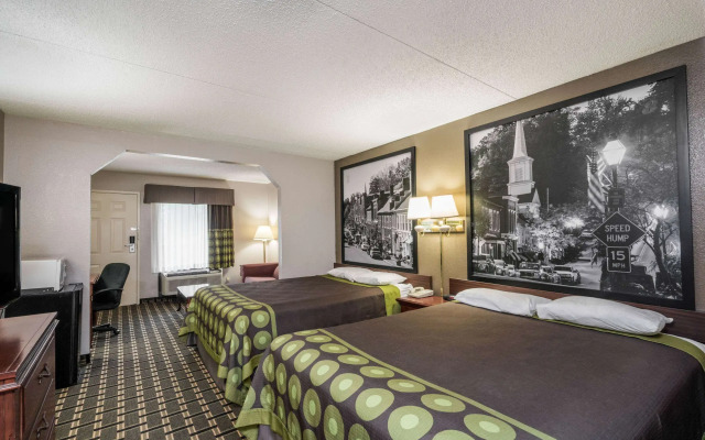 Super 8 by Wyndham Knoxville West/Farragut