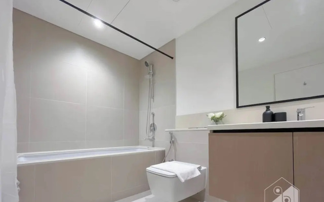 Burj Crown Luxury 2bedroom Balcony & View