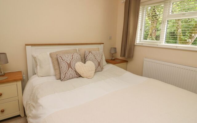 Ty Newydd Bach