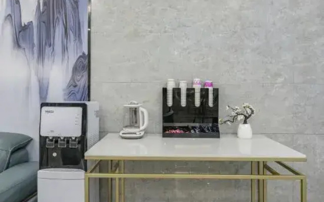 Fujiang Boutique Hotel (Longyandong Station Branch)