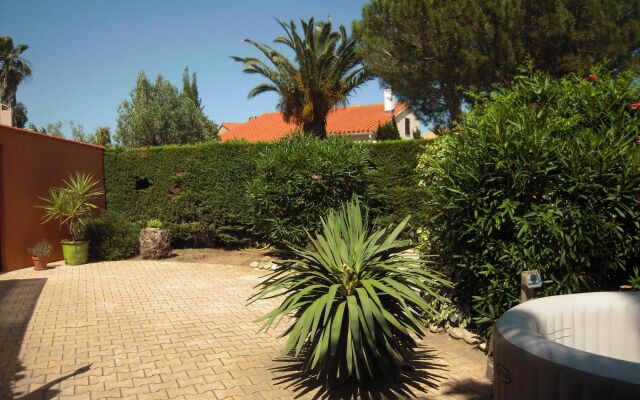 House With 3 Bedrooms in Saint-cyprien, With Enclosed Garden and Wifi