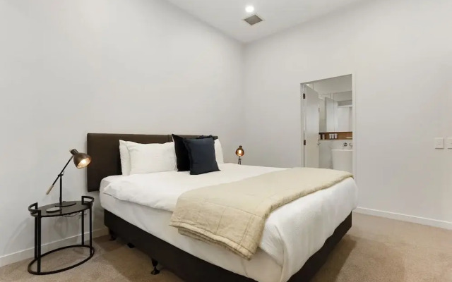 Hobson Quay Apartments by Urban Rest