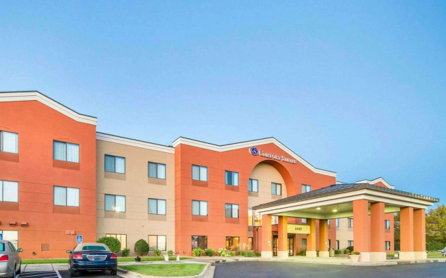 Comfort Suites