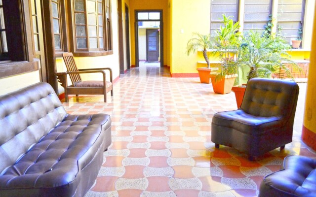 Hostal 4 Grados - Hostel