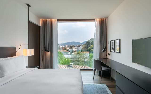 Hilton Lake Como Hotel