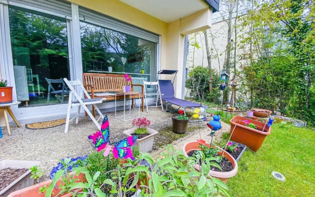 Little Black Forest Garden