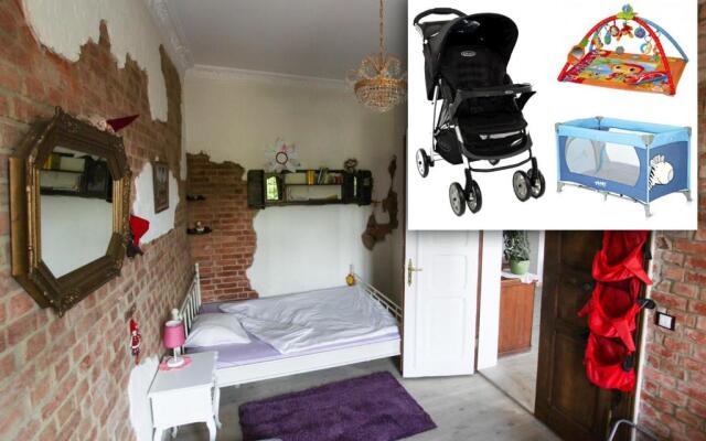 City center, sunny spacious luxury!