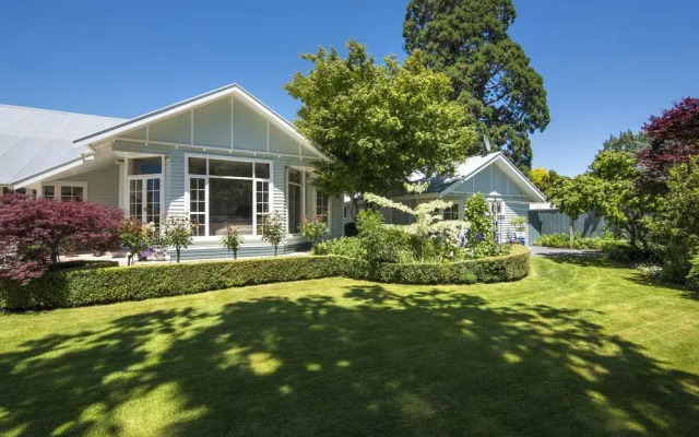Botanica Bed and Breakfast