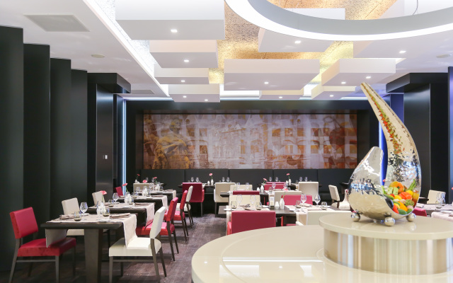 Le Royal Hotels & Resorts