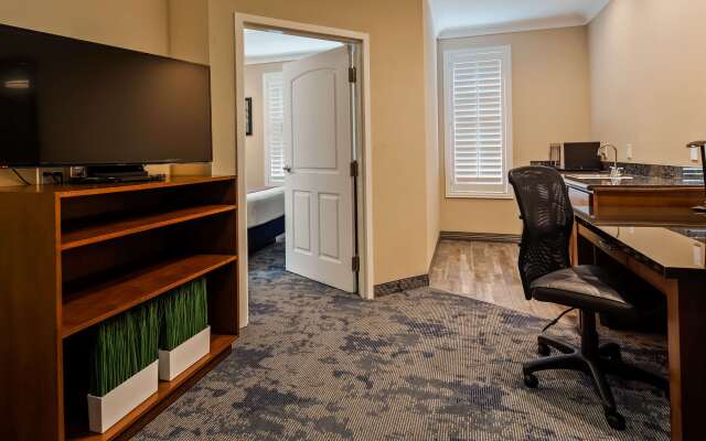 Best Western Plus Avita Suites
