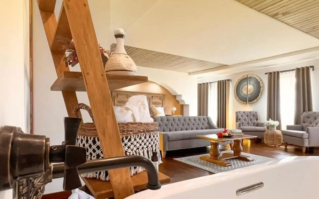 The Essentia Hotel - Sma