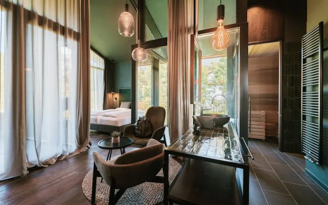Floris Green Suites