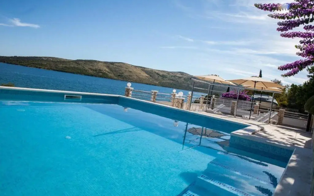 Apartments Rose - 30m from beach