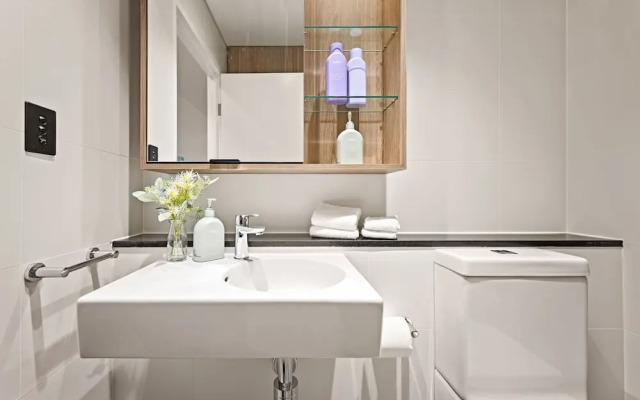 Cinema Suites Apartments by Urban Rest