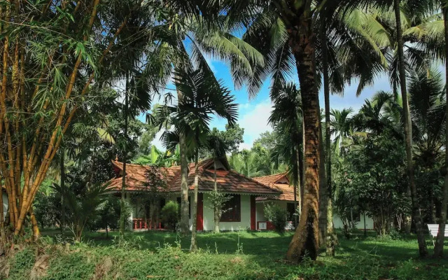 Palmgrove Lake Resort