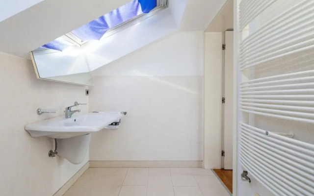 Amazing Home in Pag With 5 Bedrooms, Wifi and Outdoor Swimming Pool