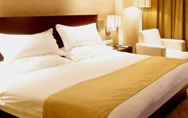 Taizhou Gree Tree Hotel