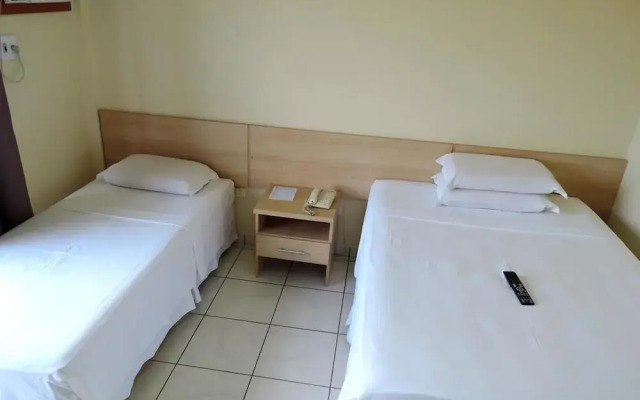 Hotel Pequeno Mundo II