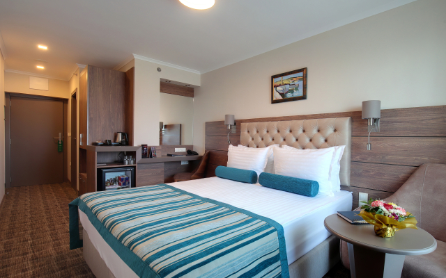 Hotel Cherno More