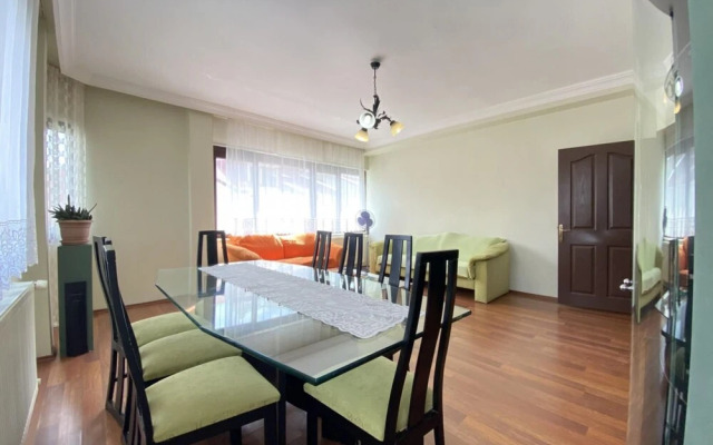 Superb Flat Close to Cevahir Mall in Sisli