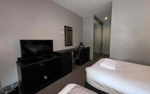 Richmond Park Hotel