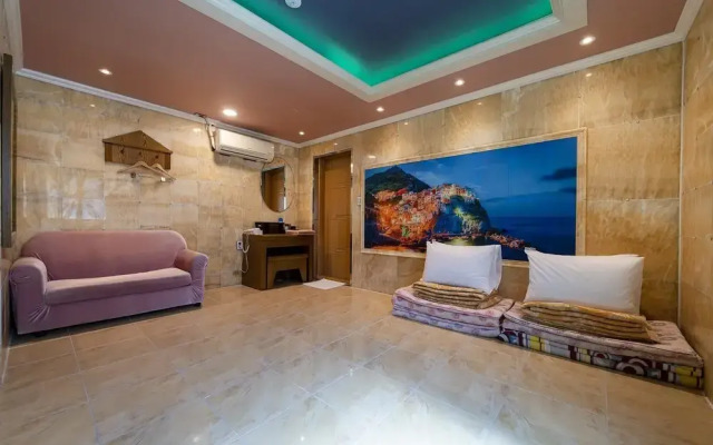 Tongyeong Hotel Opera
