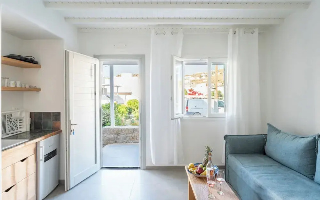 Sea Side Apartments In Ornos Beach