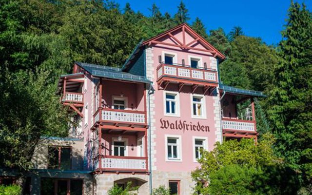 Design-Villa Waldfrieden