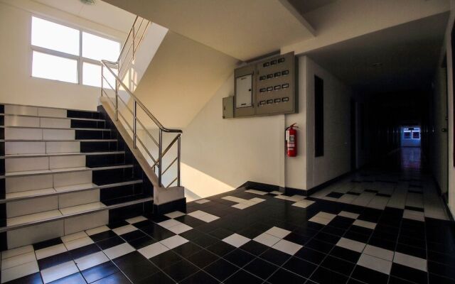 OYO 405 Ruan Plaisoi Apartment