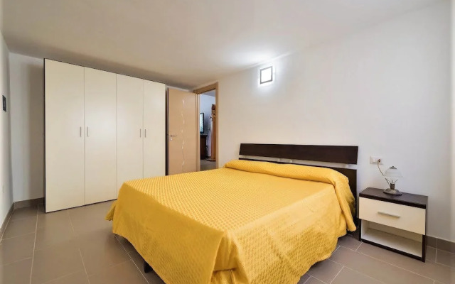 Residence Blue Pearl