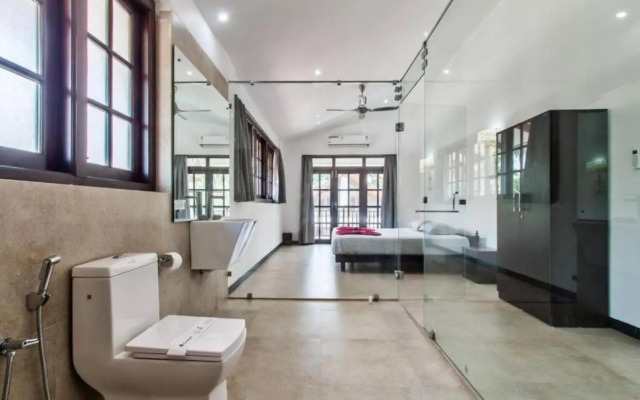 10BHK Super Luxury Villa with Private Pool
