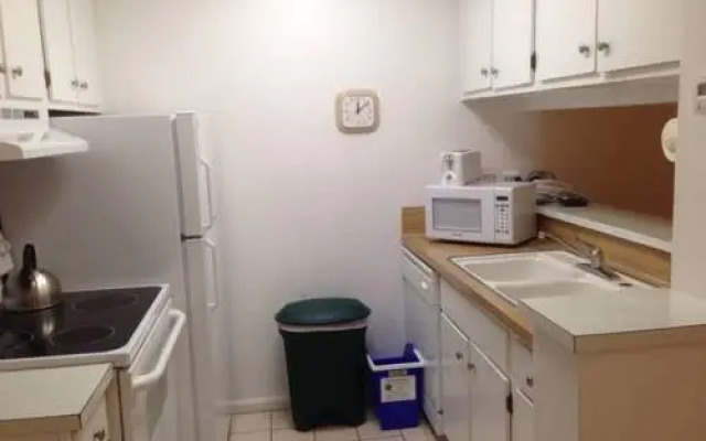 Duke Tower Hotel & Condominiums