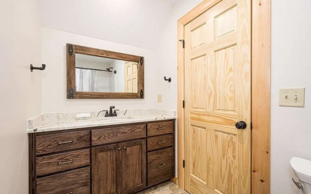 Mountain Crest Lodge